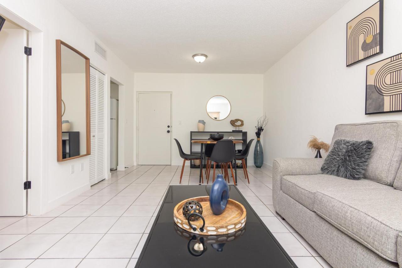 One Bedroom Apartment - With Parking & Balcony - Heart Of Wynwood Miami Exterior foto